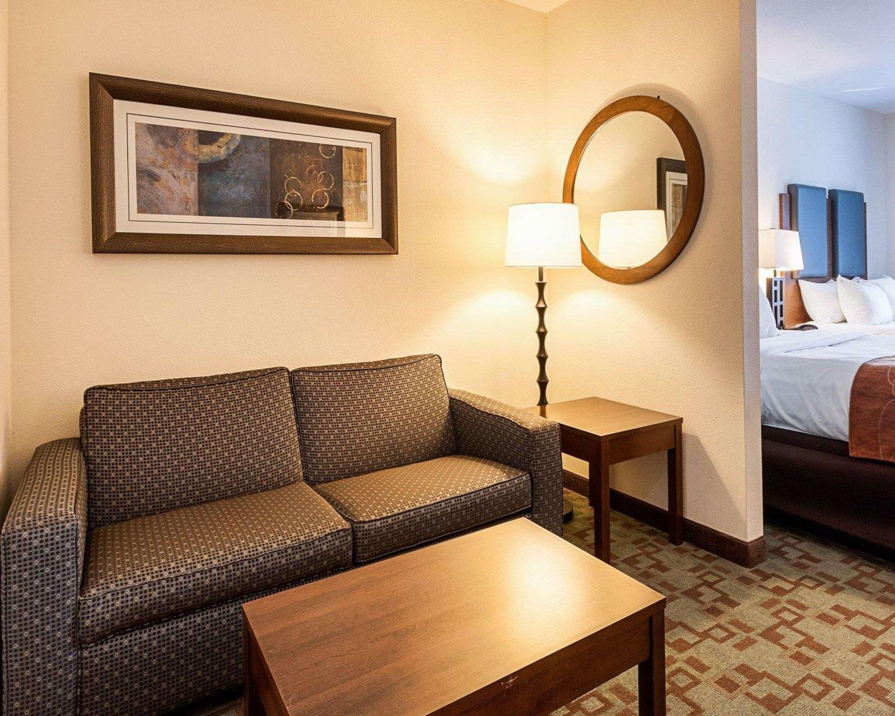 Comfort Suites Oil Center Лафаєт Екстер'єр фото